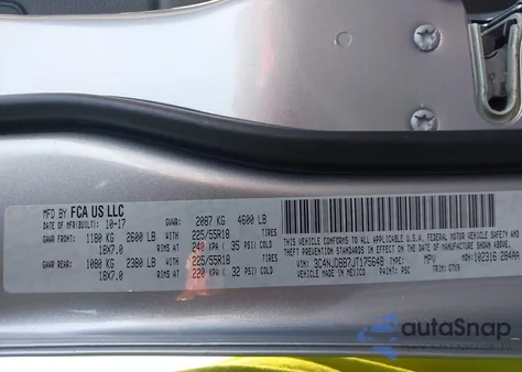 2018 Jeep Compass Latitude 4X4 из США, поврежденный, VIN 3C4NJDBB7JT175648